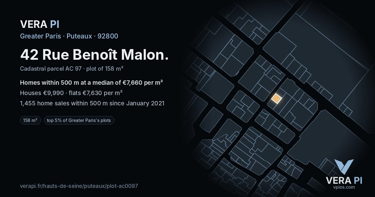 42 Rue Benoît Malon, Puteaux at night – the plot lit, the parcels around coloured by the prices near them