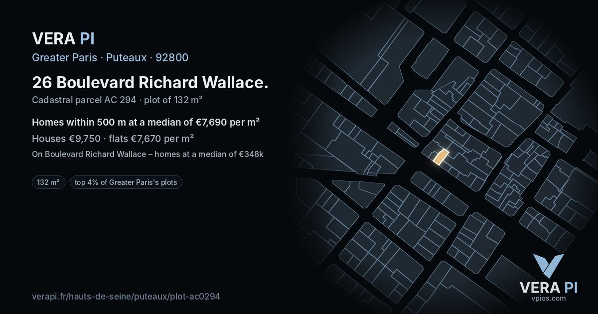 26 Boulevard Richard Wallace, Puteaux at night – the plot lit, the parcels around coloured by the prices near them
