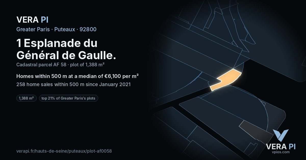 1 Esplanade du Général de Gaulle, Puteaux at night – the plot lit, the parcels around coloured by the prices near them