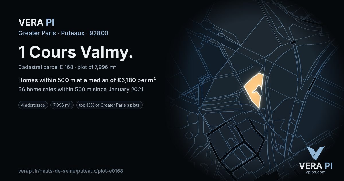 1 Cours Valmy, Puteaux at night – the plot lit, the parcels around coloured by the prices near them