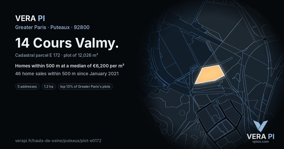 14 Cours Valmy, Puteaux at night – the plot lit, the parcels around coloured by the prices near them