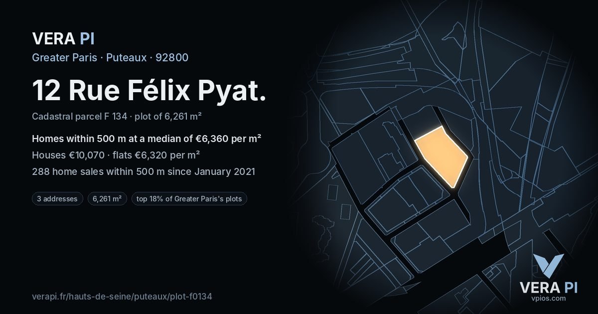 12 Rue Félix Pyat, Puteaux at night – the plot lit, the parcels around coloured by the prices near them