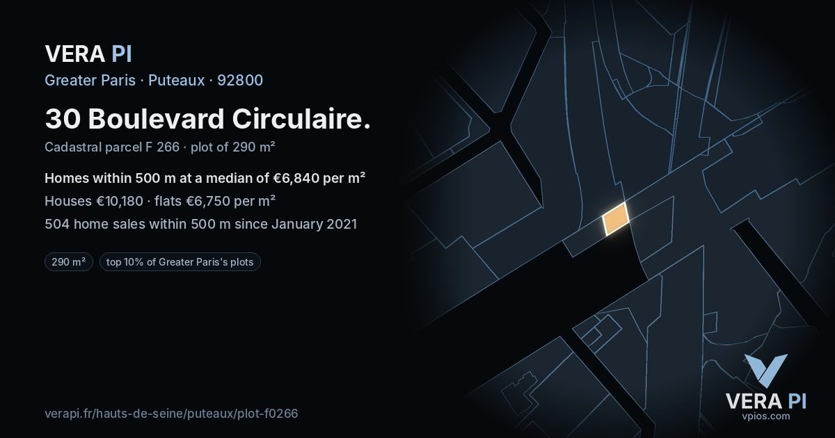 30 Boulevard Circulaire, Puteaux at night – the plot lit, the parcels around coloured by the prices near them