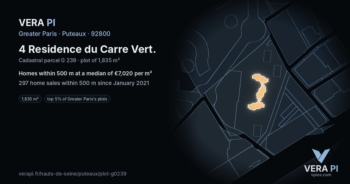 4 Residence du Carre Vert, Puteaux at night – the plot lit, the parcels around coloured by the prices near them