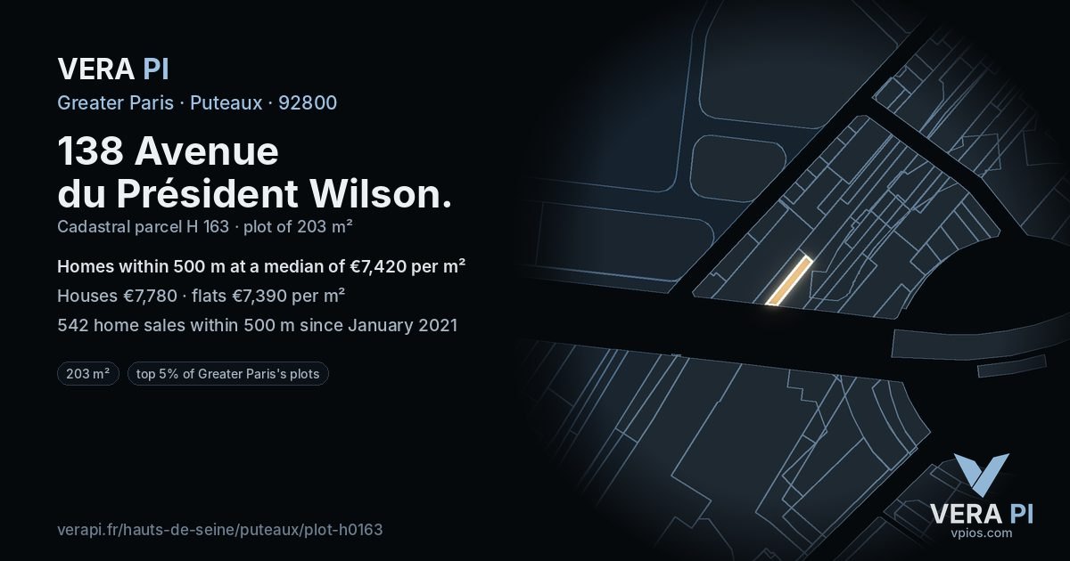 138 Avenue du Président Wilson, Puteaux at night – the plot lit, the parcels around coloured by the prices near them