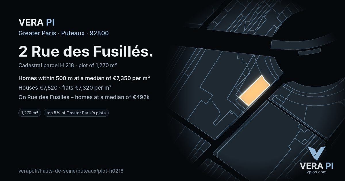 2 Rue des Fusillés, Puteaux at night – the plot lit, the parcels around coloured by the prices near them