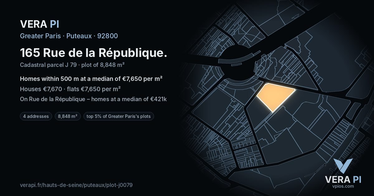 165 Rue de la République, Puteaux at night – the plot lit, the parcels around coloured by the prices near them