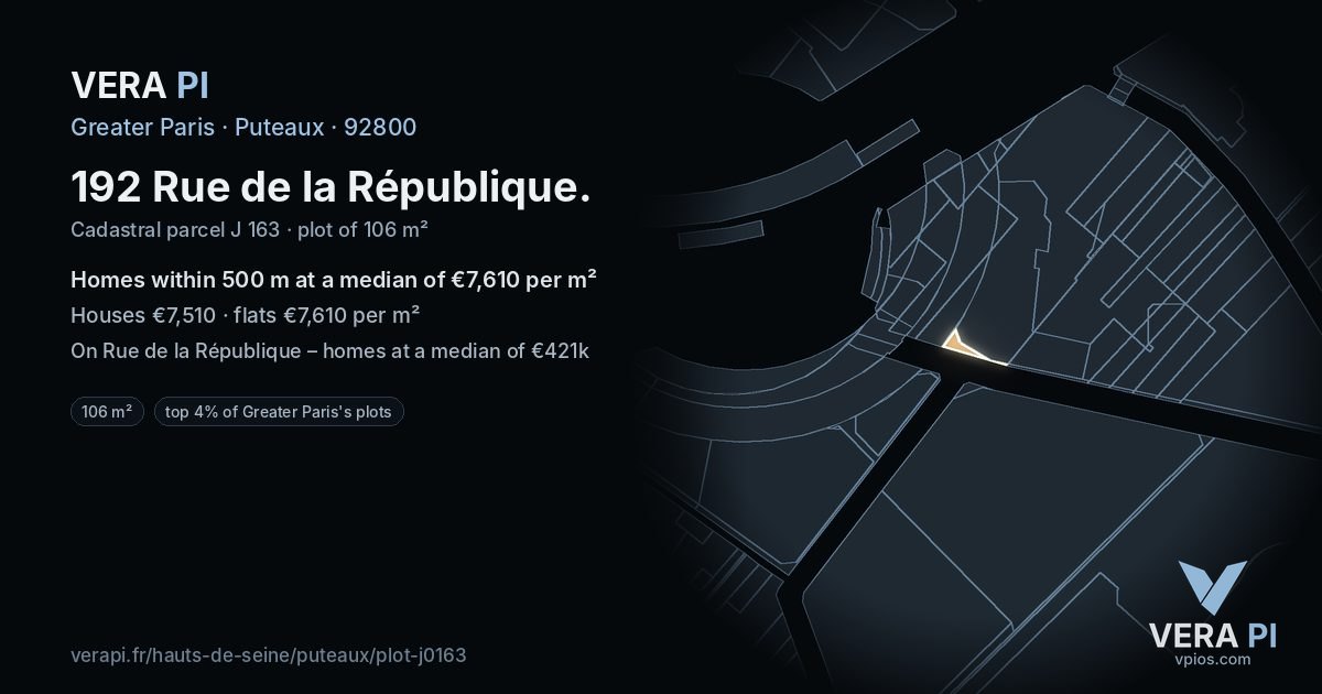 192 Rue de la République, Puteaux at night – the plot lit, the parcels around coloured by the prices near them