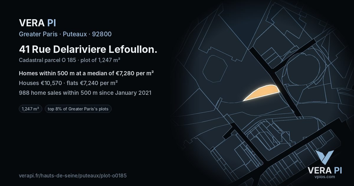 41 Rue Delariviere Lefoullon, Puteaux at night – the plot lit, the parcels around coloured by the prices near them