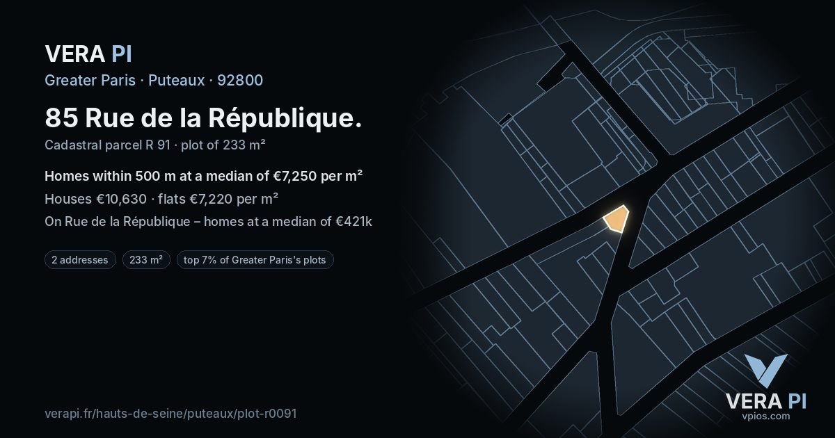 85 Rue de la République, Puteaux at night – the plot lit, the parcels around coloured by the prices near them