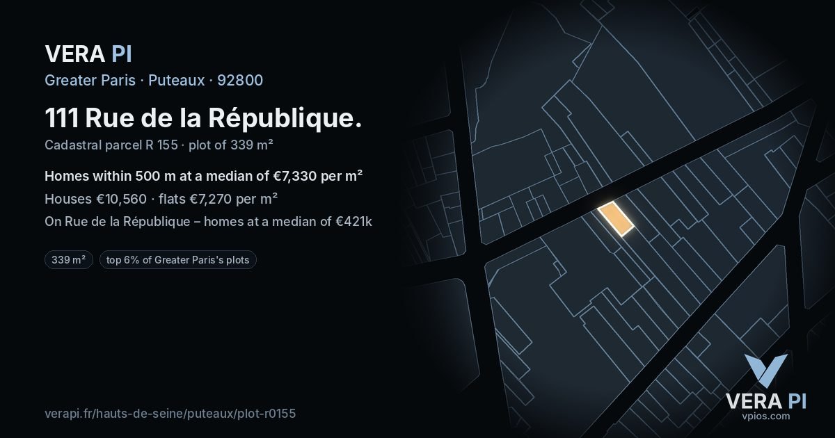 111 Rue de la République, Puteaux at night – the plot lit, the parcels around coloured by the prices near them