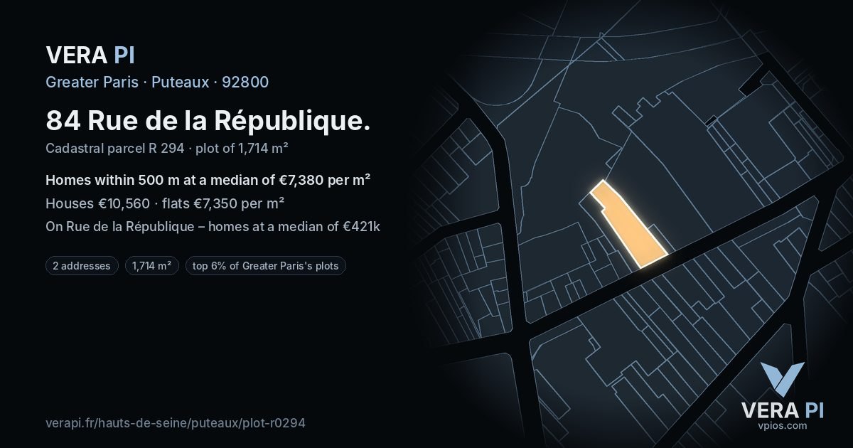 84 Rue de la République, Puteaux at night – the plot lit, the parcels around coloured by the prices near them
