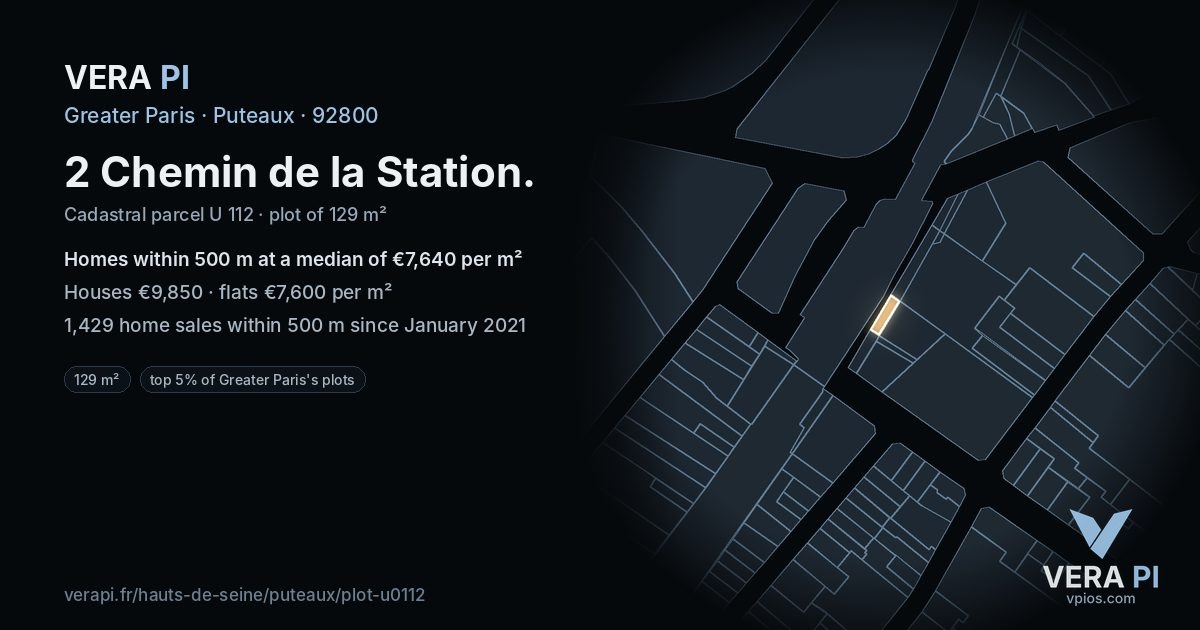 2 Chemin de la Station, Puteaux at night – the plot lit, the parcels around coloured by the prices near them