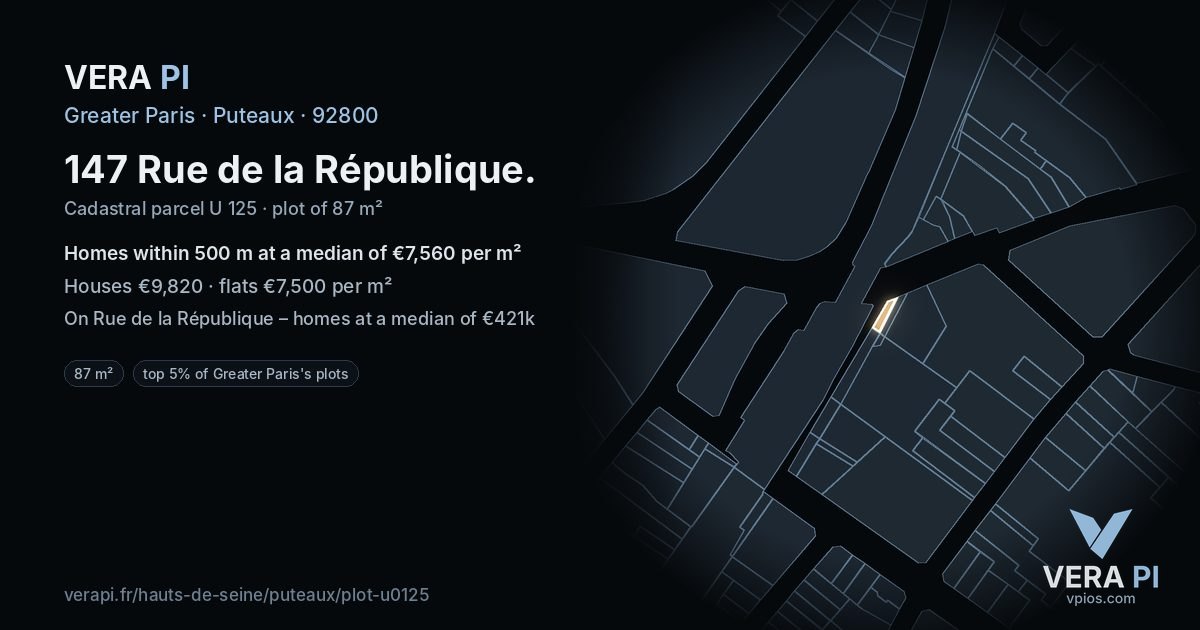 147 Rue de la République, Puteaux at night – the plot lit, the parcels around coloured by the prices near them