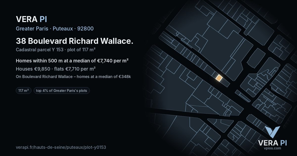 38 Boulevard Richard Wallace, Puteaux at night – the plot lit, the parcels around coloured by the prices near them