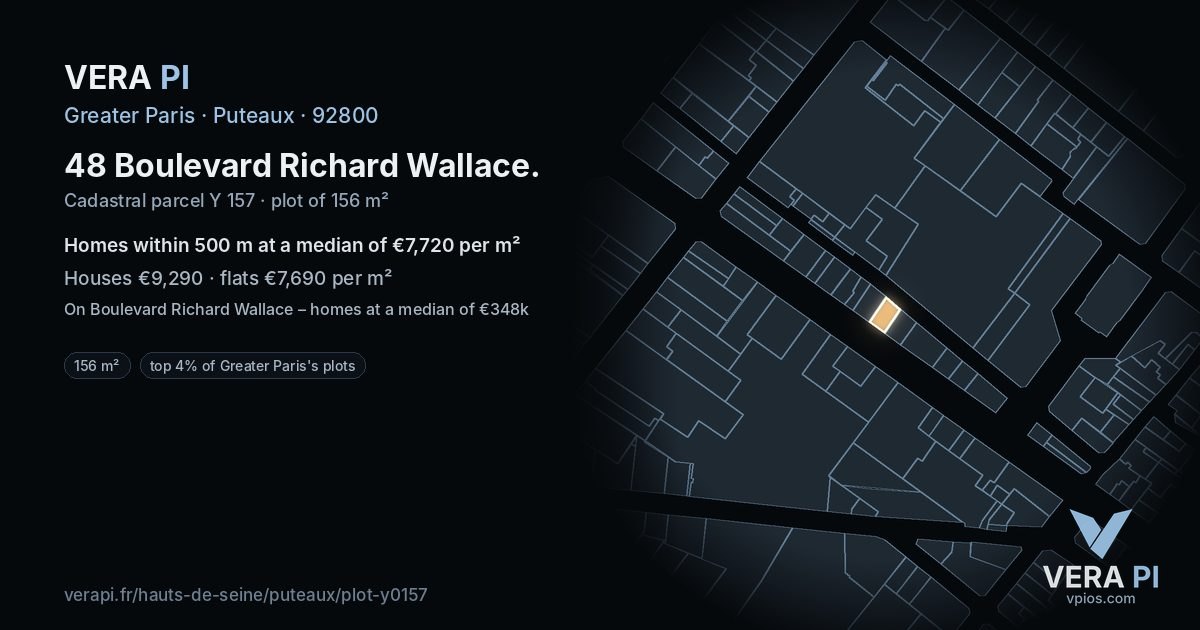 48 Boulevard Richard Wallace, Puteaux at night – the plot lit, the parcels around coloured by the prices near them