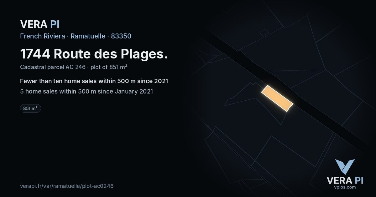 1744 Route des Plages, Ramatuelle at night – the plot lit, the parcels around coloured by the prices near them