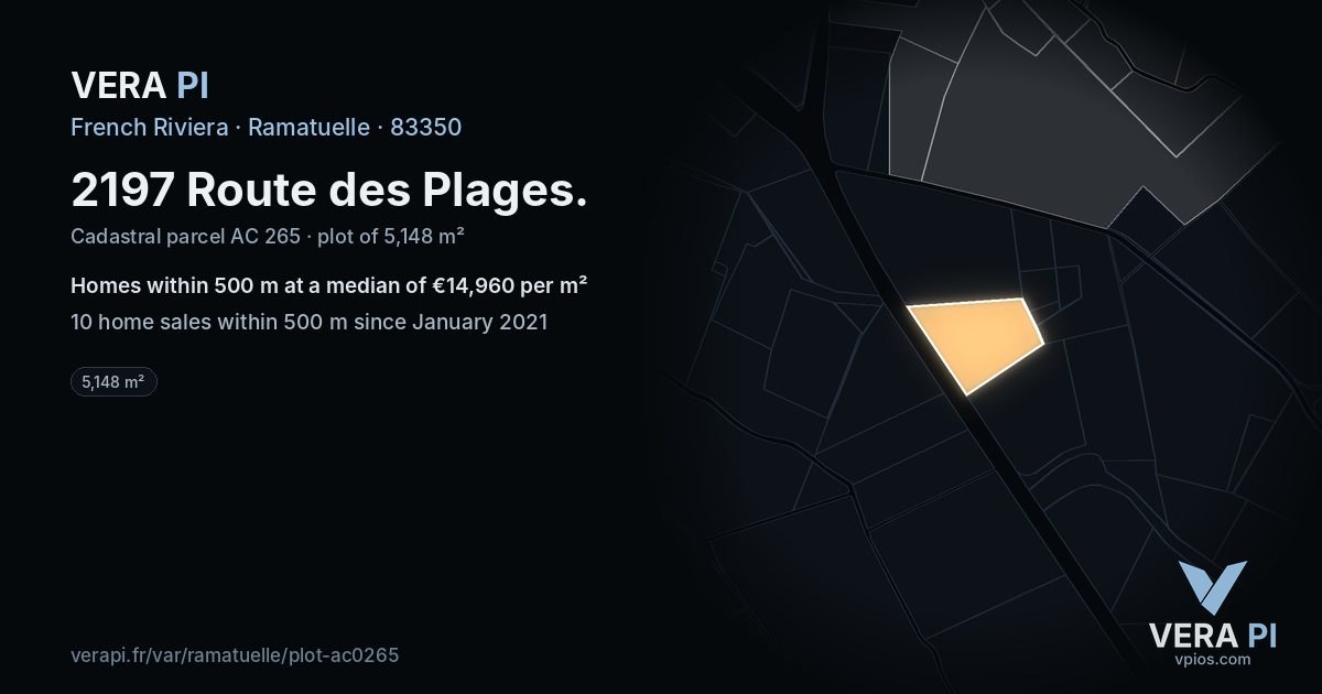 2197 Route des Plages, Ramatuelle at night – the plot lit, the parcels around coloured by the prices near them