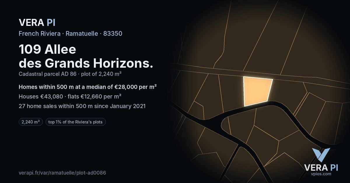 109 Allee des Grands Horizons, Ramatuelle at night – the plot lit, the parcels around coloured by the prices near them