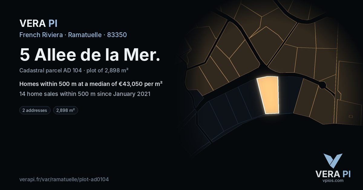 5 Allee de la Mer, Ramatuelle at night – the plot lit, the parcels around coloured by the prices near them