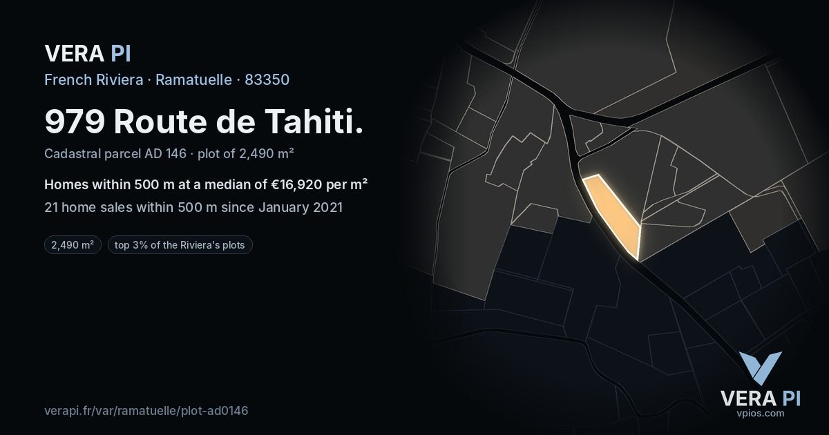 979 Route de Tahiti, Ramatuelle at night – the plot lit, the parcels around coloured by the prices near them
