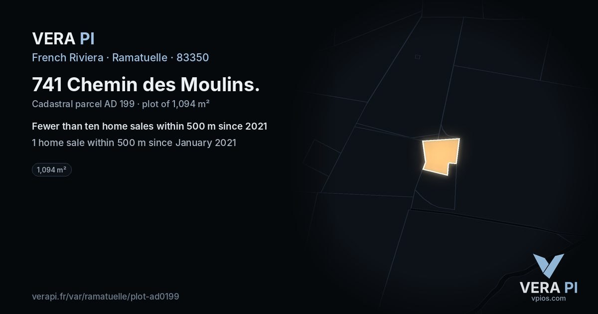 741 Chemin des Moulins, Ramatuelle at night – the plot lit, the parcels around coloured by the prices near them
