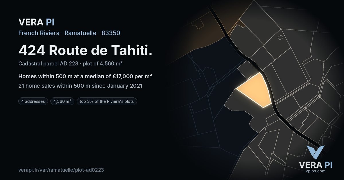 424 Route de Tahiti, Ramatuelle at night – the plot lit, the parcels around coloured by the prices near them