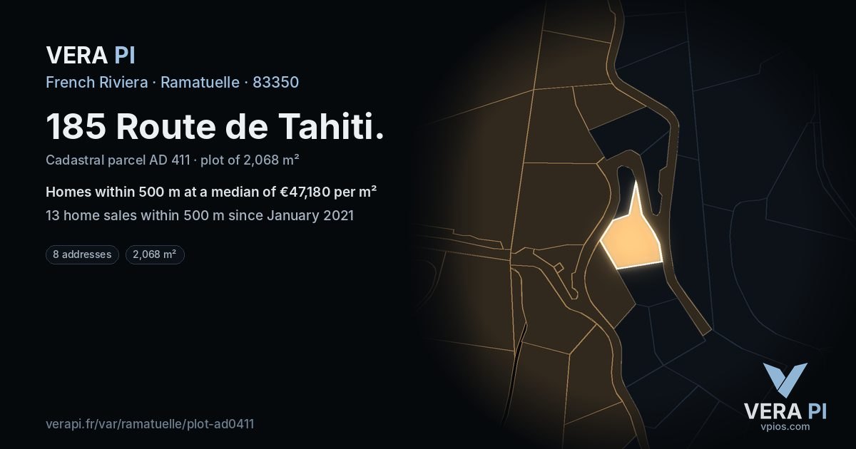 185 Route de Tahiti, Ramatuelle at night – the plot lit, the parcels around coloured by the prices near them
