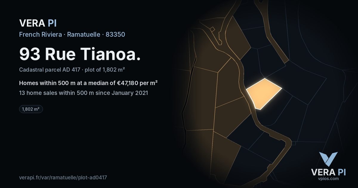 93 Rue Tianoa, Ramatuelle at night – the plot lit, the parcels around coloured by the prices near them