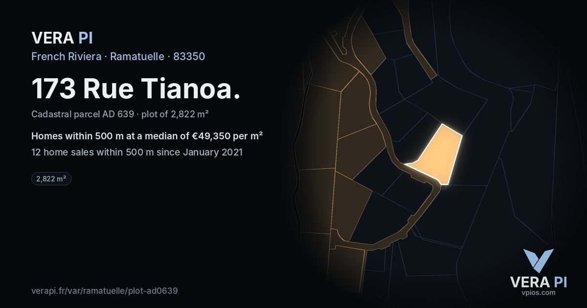 173 Rue Tianoa, Ramatuelle at night – the plot lit, the parcels around coloured by the prices near them
