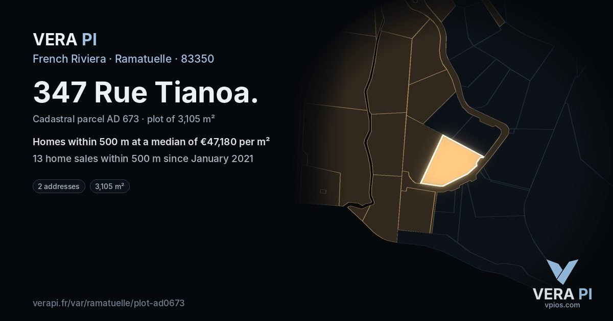 347 Rue Tianoa, Ramatuelle at night – the plot lit, the parcels around coloured by the prices near them