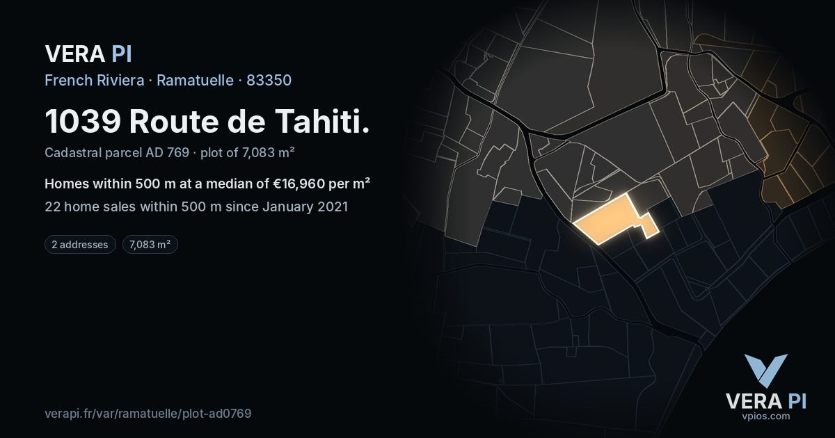 1039 Route de Tahiti, Ramatuelle at night – the plot lit, the parcels around coloured by the prices near them