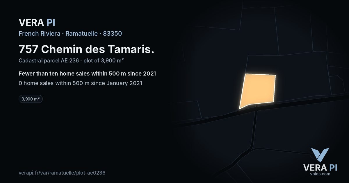 757 Chemin des Tamaris, Ramatuelle at night – the plot lit, the parcels around coloured by the prices near them