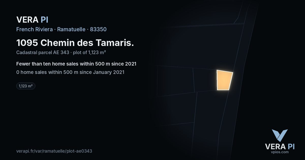 1095 Chemin des Tamaris, Ramatuelle at night – the plot lit, the parcels around coloured by the prices near them