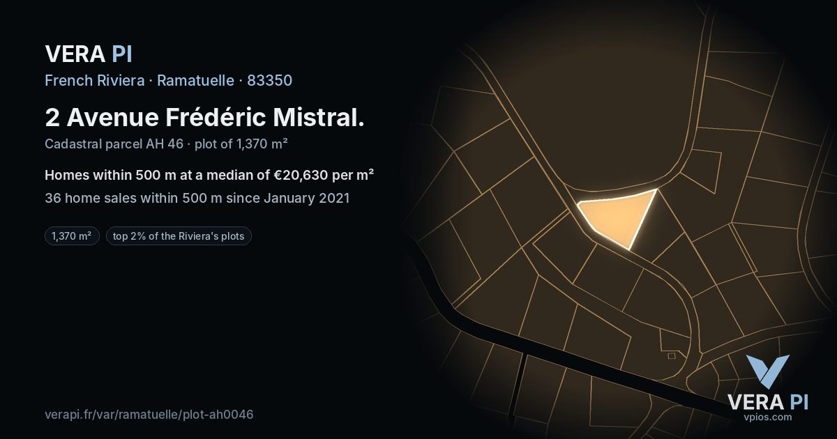 2 Avenue Frédéric Mistral, Ramatuelle at night – the plot lit, the parcels around coloured by the prices near them