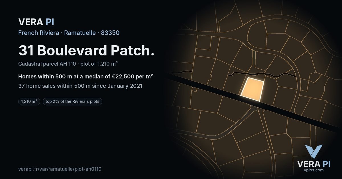 31 Boulevard Patch, Ramatuelle at night – the plot lit, the parcels around coloured by the prices near them