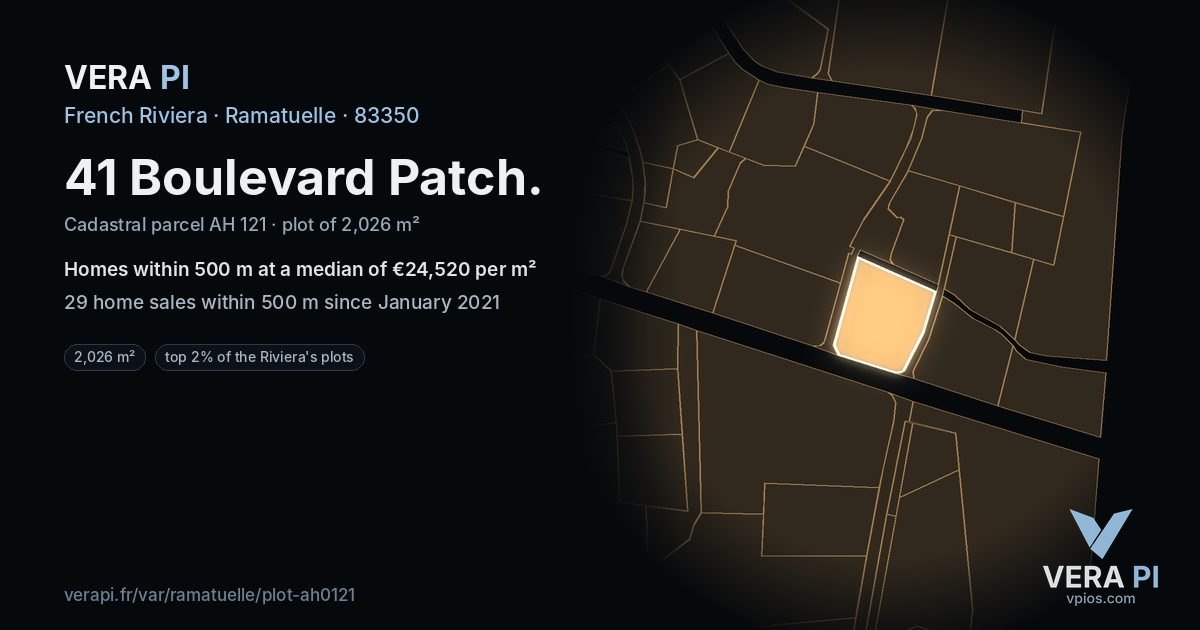 41 Boulevard Patch, Ramatuelle at night – the plot lit, the parcels around coloured by the prices near them