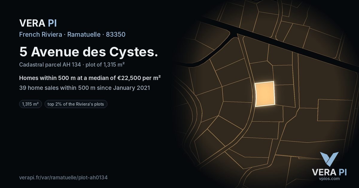 5 Avenue des Cystes, Ramatuelle at night – the plot lit, the parcels around coloured by the prices near them