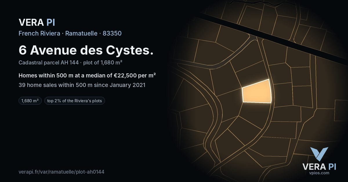 6 Avenue des Cystes, Ramatuelle at night – the plot lit, the parcels around coloured by the prices near them