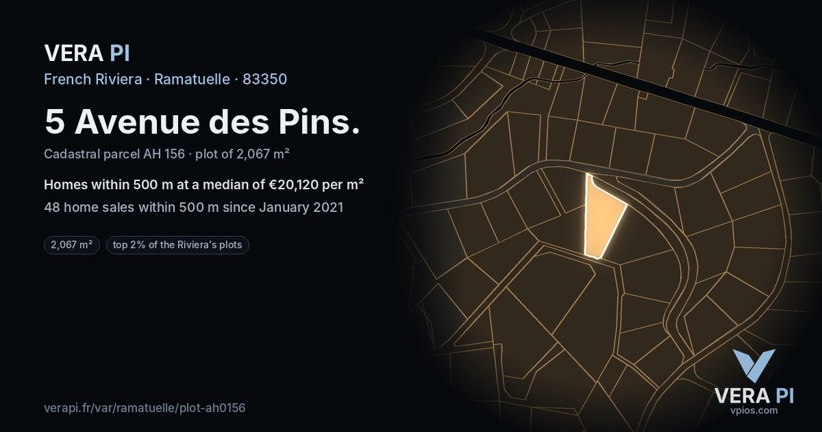 5 Avenue des Pins, Ramatuelle at night – the plot lit, the parcels around coloured by the prices near them