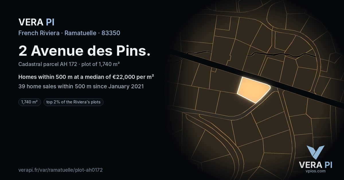 2 Avenue des Pins, Ramatuelle at night – the plot lit, the parcels around coloured by the prices near them