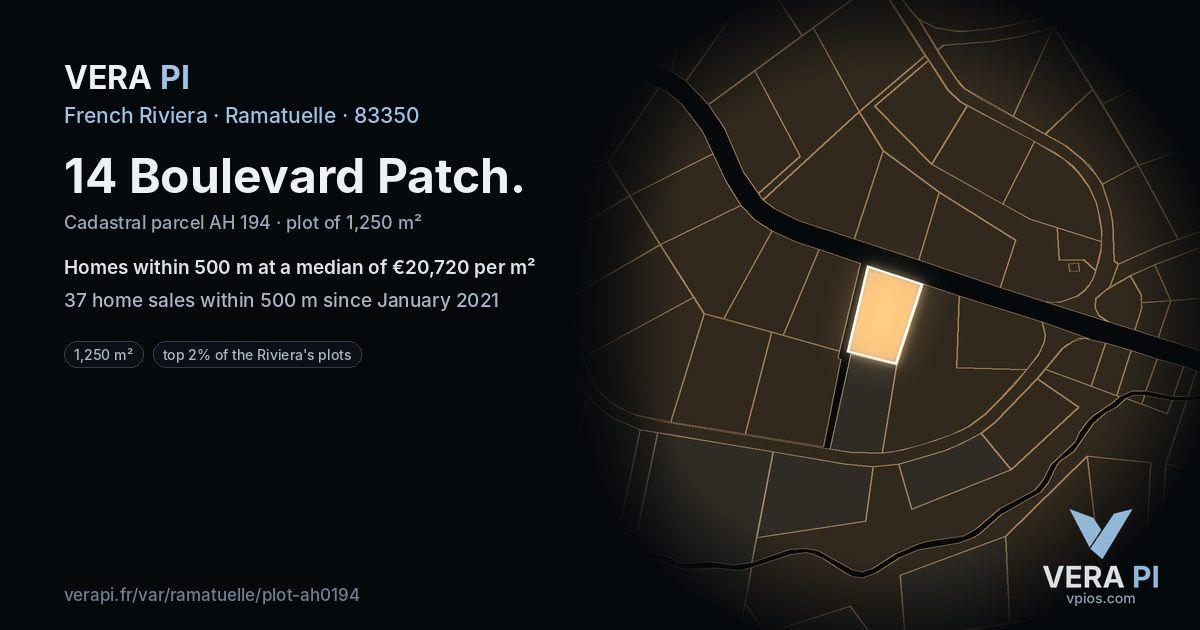 14 Boulevard Patch, Ramatuelle at night – the plot lit, the parcels around coloured by the prices near them