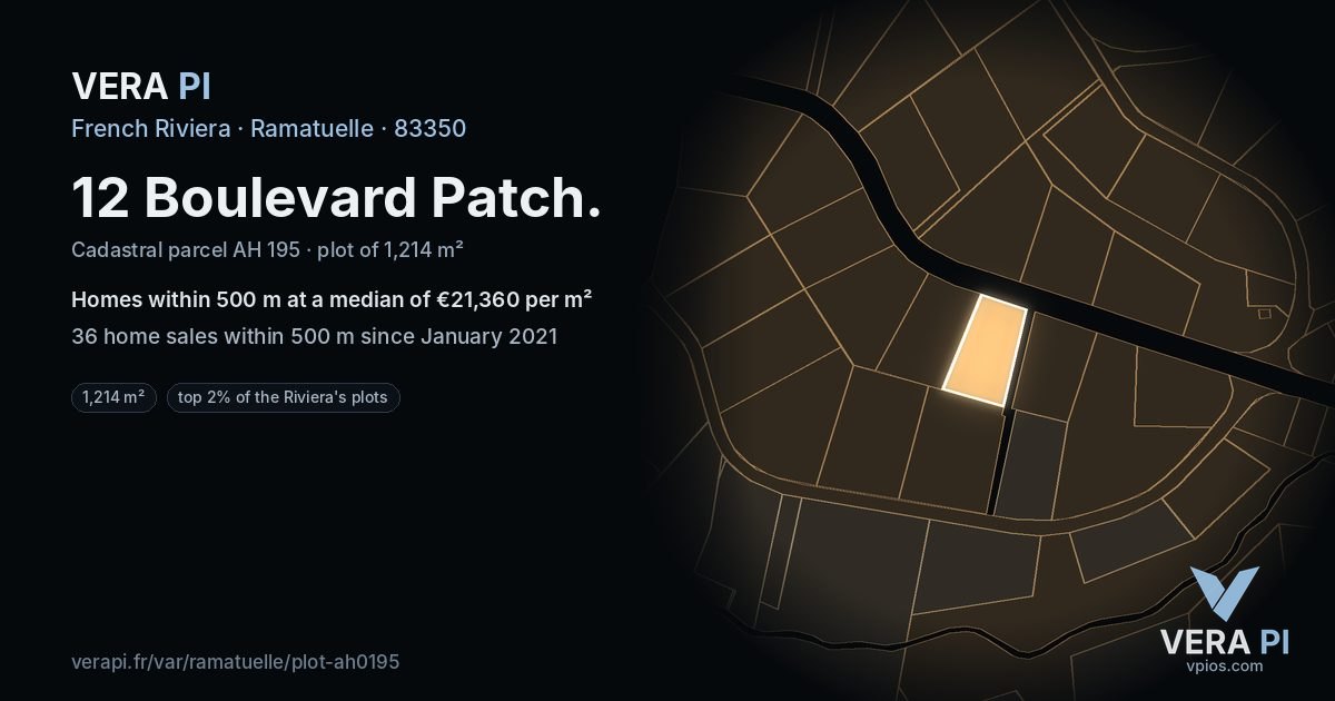 12 Boulevard Patch, Ramatuelle at night – the plot lit, the parcels around coloured by the prices near them