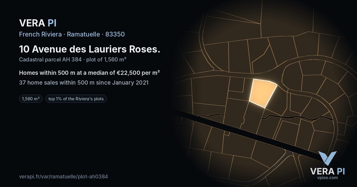 10 Avenue des Lauriers Roses, Ramatuelle at night – the plot lit, the parcels around coloured by the prices near them