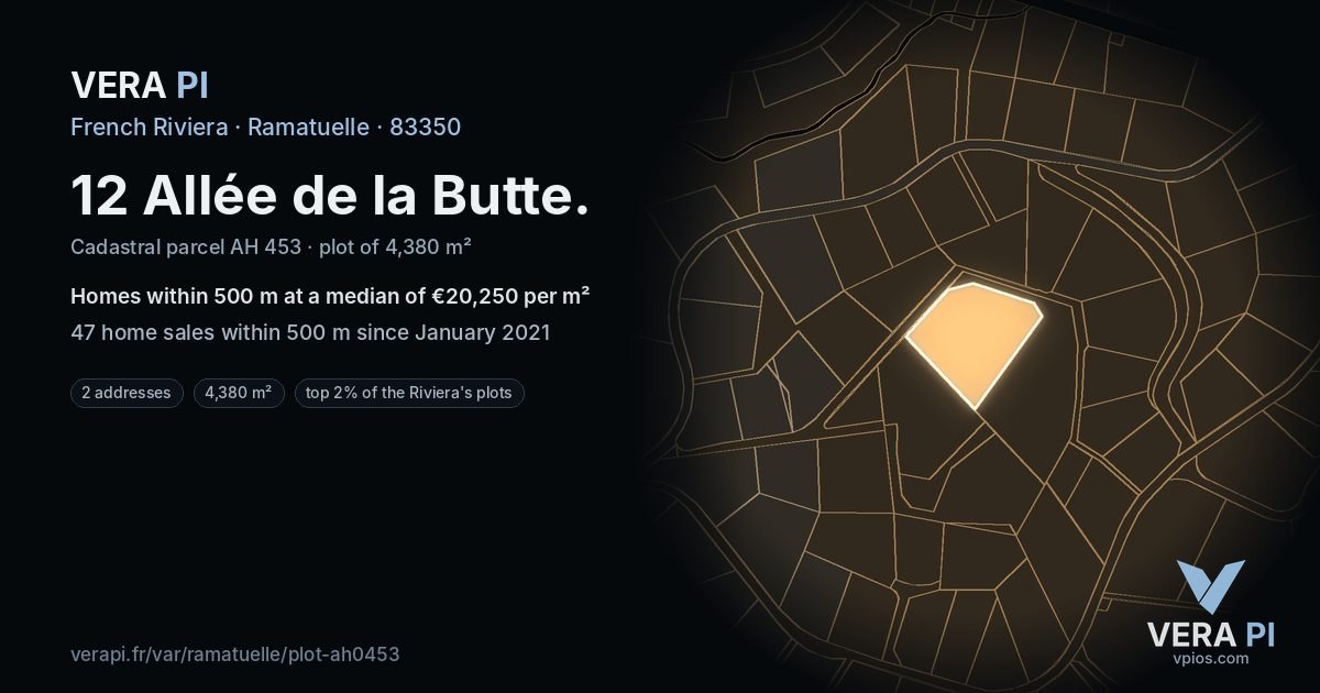 12 Allée de la Butte, Ramatuelle at night – the plot lit, the parcels around coloured by the prices near them