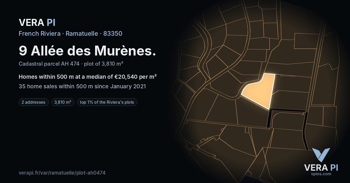 9 Allée des Murènes, Ramatuelle at night – the plot lit, the parcels around coloured by the prices near them