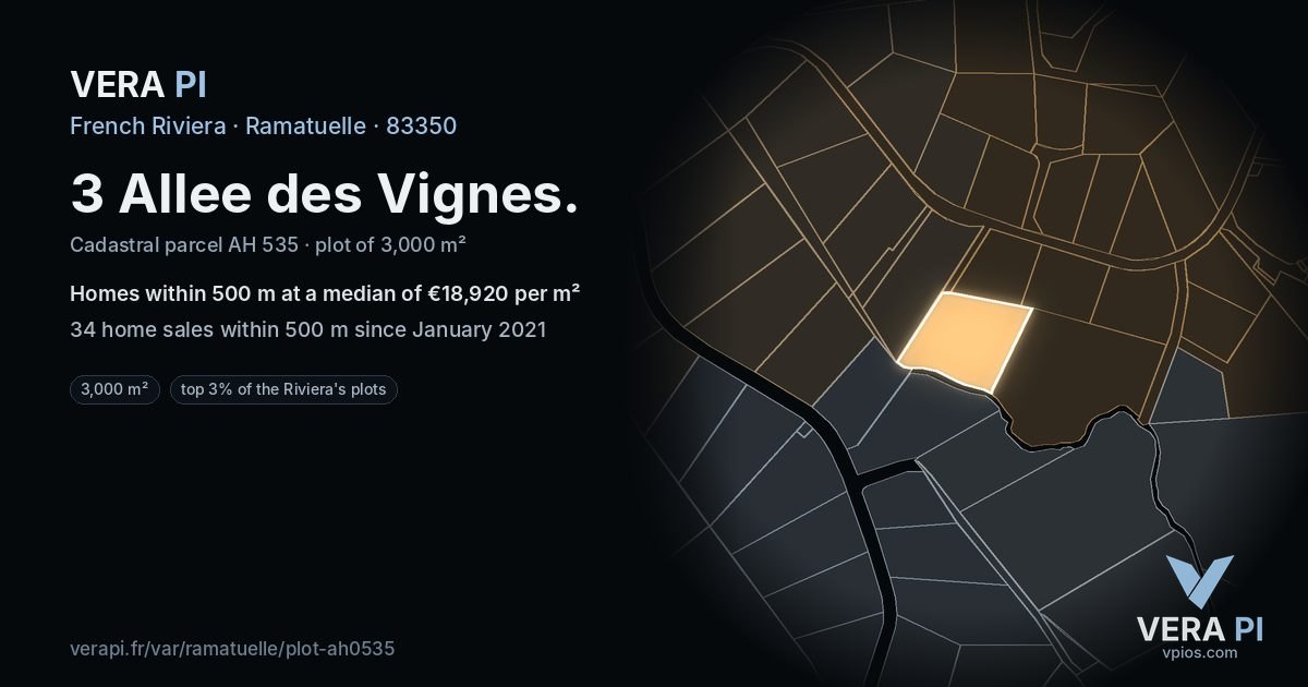 3 Allee des Vignes, Ramatuelle at night – the plot lit, the parcels around coloured by the prices near them