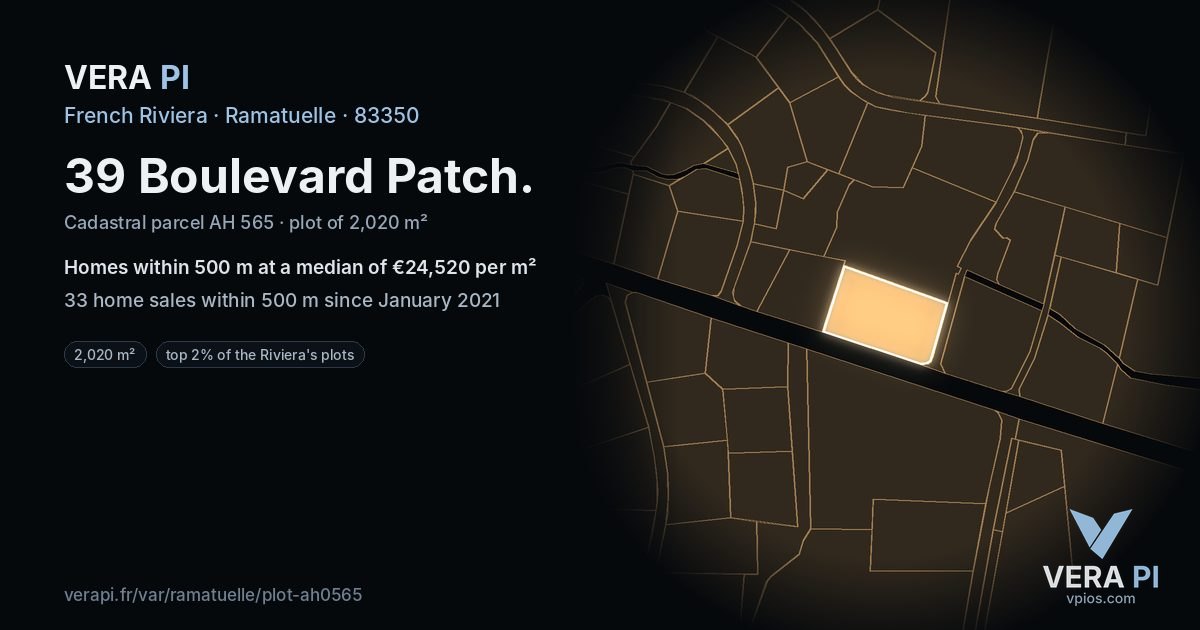 39 Boulevard Patch, Ramatuelle at night – the plot lit, the parcels around coloured by the prices near them