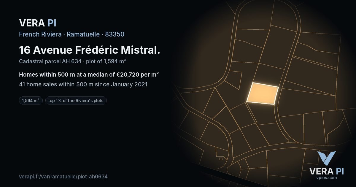 16 Avenue Frédéric Mistral, Ramatuelle at night – the plot lit, the parcels around coloured by the prices near them