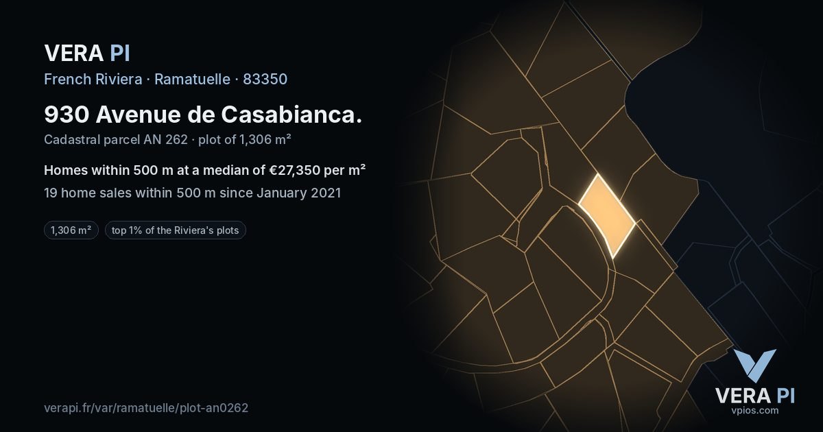 930 Avenue de Casabianca, Ramatuelle at night – the plot lit, the parcels around coloured by the prices near them